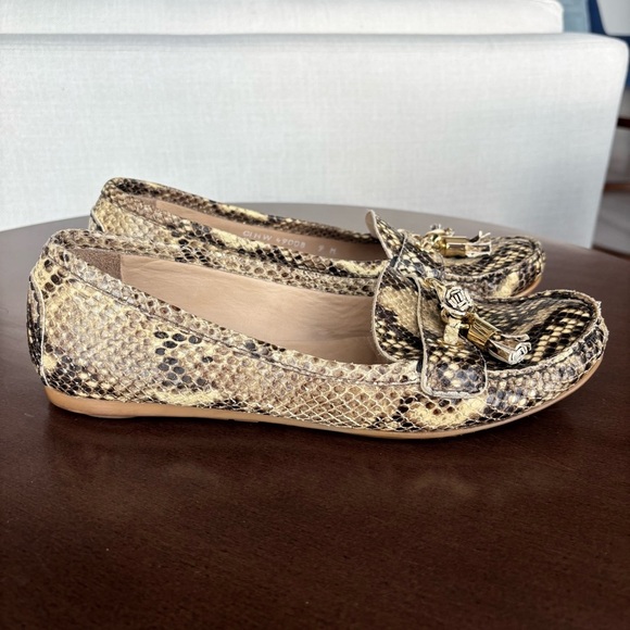 Stuart Weitzman Snakeskin Tassel Loafer, Size 9 - Picture 5 of 13